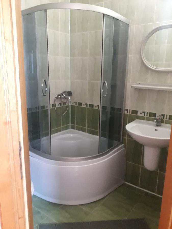 Hotel Apollon Mukačevo Esterno foto